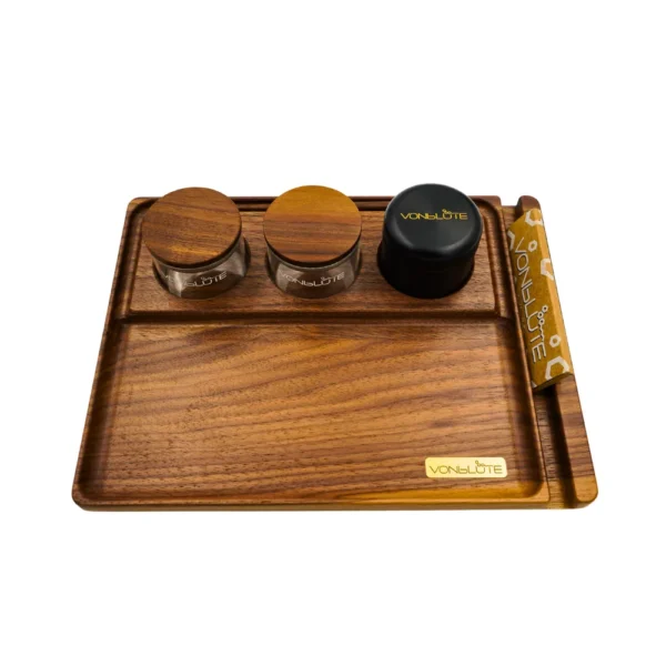 Rolling Tray Chill One Signature Set frontal auf weißem Hintergrund mit kompletter Ausstattung