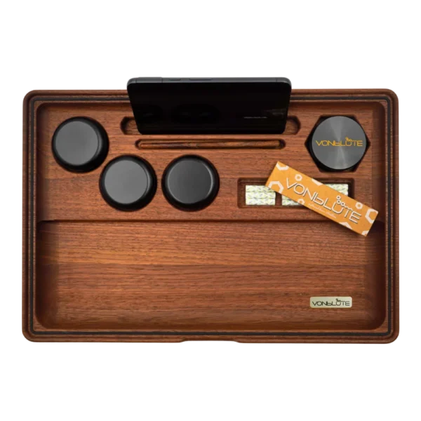 Rolling Tray Dab 'n Roll XT Premium Set in Nussholz – High-End Rolling Tray mit Zubehör und Smellproof Storage