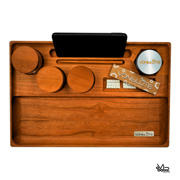 Draufsicht auf das Dab ’n Roll® Essential Set mit sichtbarer Ausstattung auf weißem Hintergrund