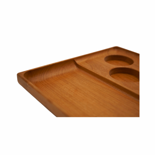 Linke Seitenansicht des Rolling Tray Dab ’n Roll® Essential Sets mit Fokus auf die integrierten Fächer