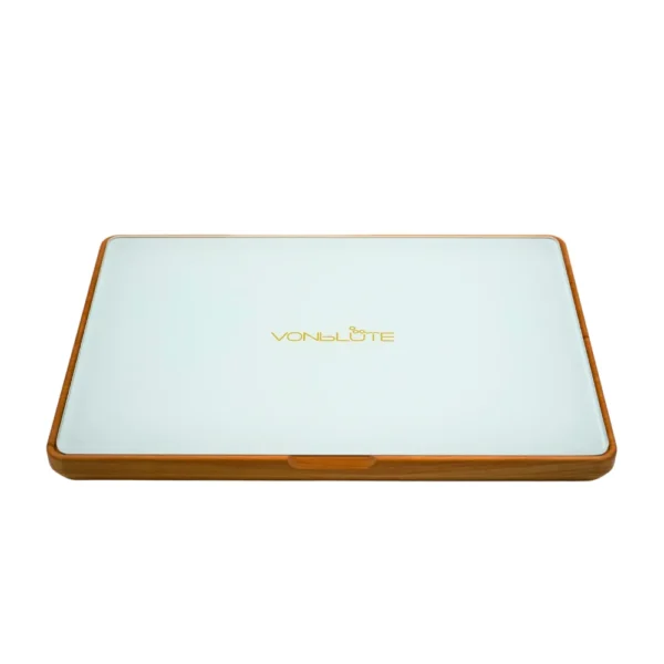 Frontalansicht des Dab ’n Roll® XT Luxury Sets im geschlossenen Zustand mit weißer Glasscheibe und Kirschholzdesign