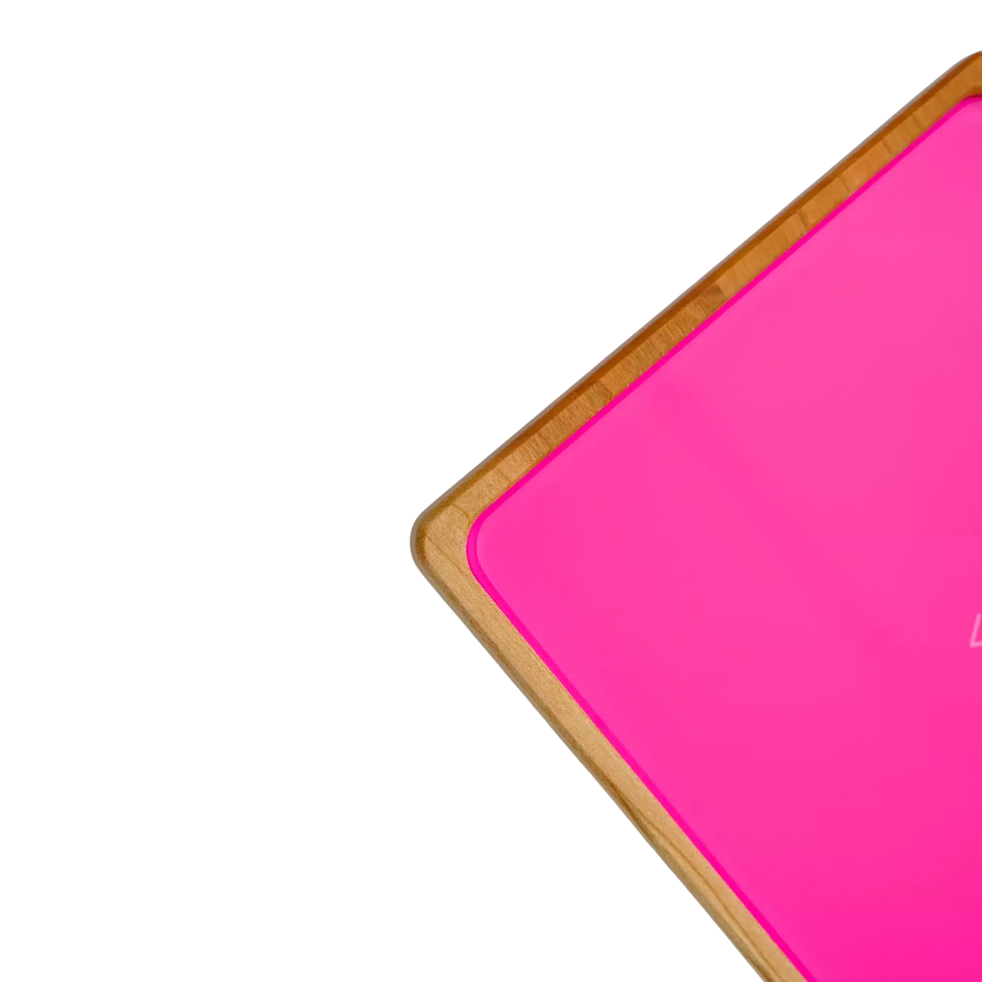 Rolling Tray Float Red Tone Knockout Pink by VONbLUETE. Der Detailierte Nussholzrahmen lässt die pinke Glasscheibe besonders schön zur Geltung kommen. Detail