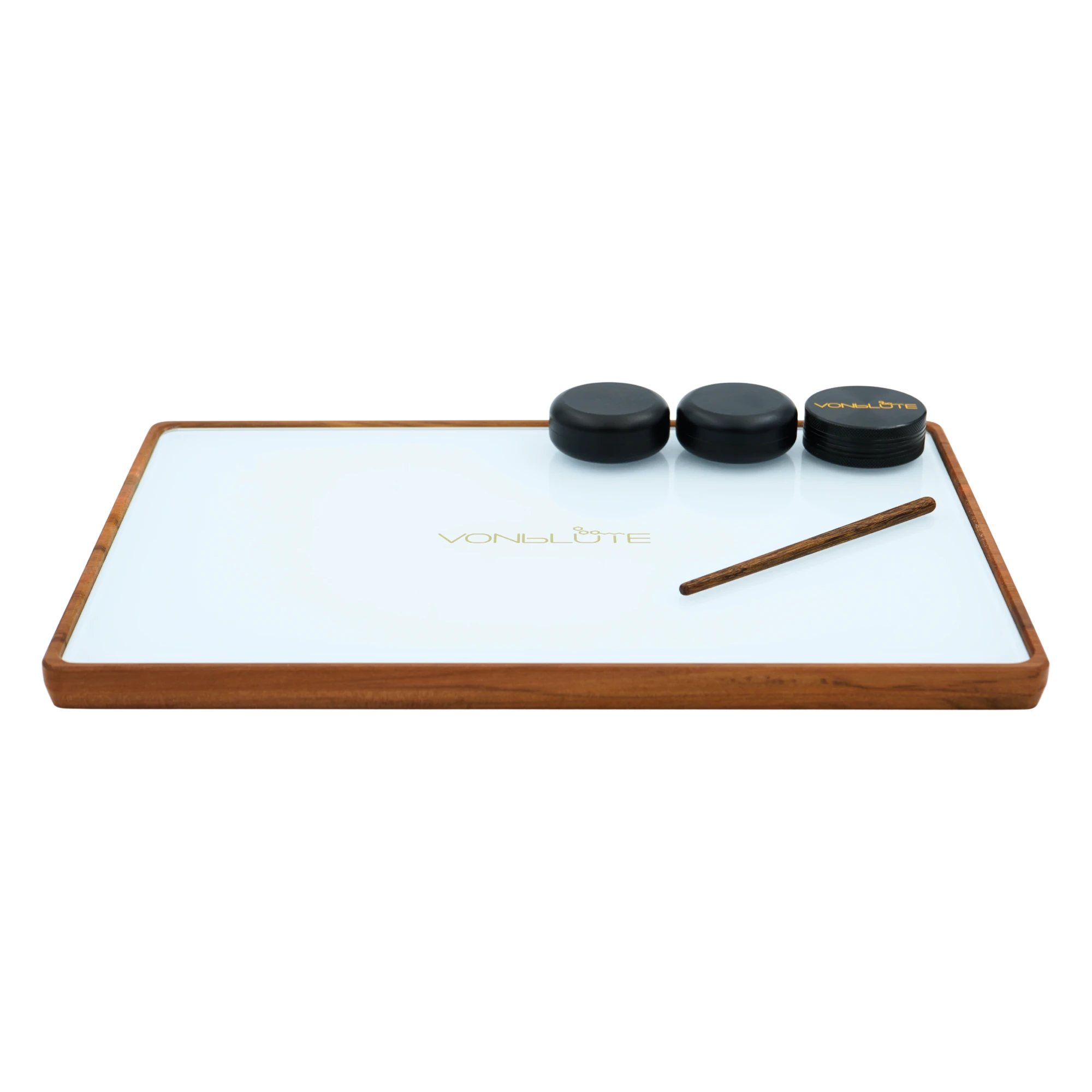 Rolling Tray Float Studio Weiß Edition Black by VONbLÜTE® ist ein großes und außergewöhnliches Rolling Tray das durch sein Design, seine Stabilität und seine Nachhaltigkeit überzeugt.