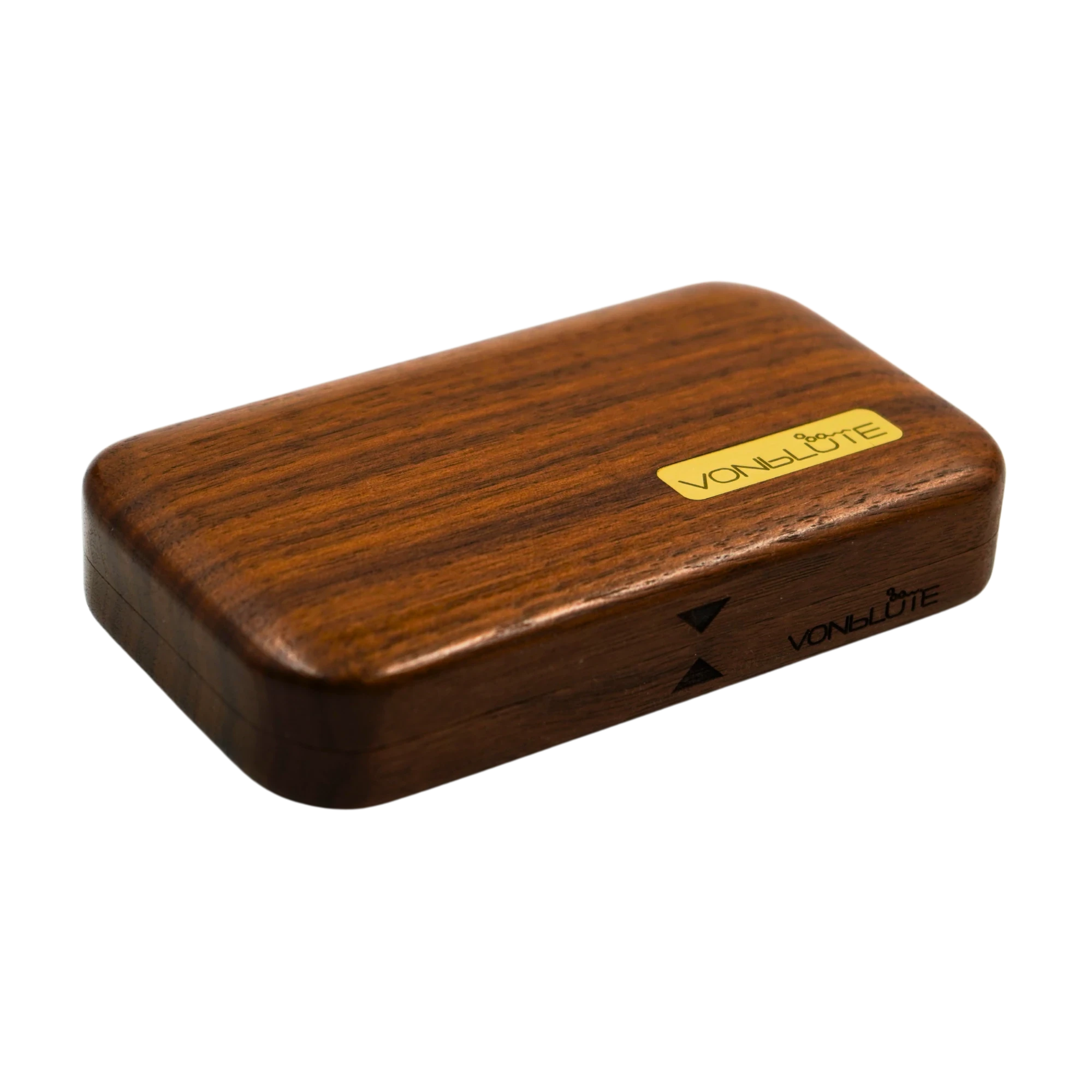 Pinkes Rolling Tray Rolletui® geschlossen mit Messing Logo.